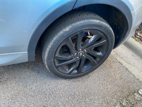 Used 2017 Land Rover Discovery Sport HSE image 16