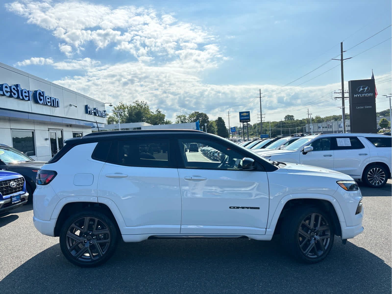 Used 2025 Jeep Compass Limited w/ High Altitude Package AWD/4WD image 2
