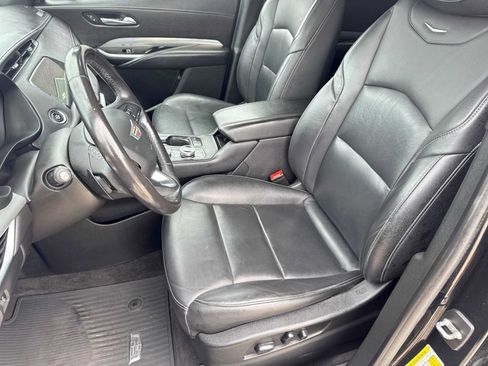 Used 2019 Cadillac XT4 Premium Luxury w/ Cold Weather Package FWD image 16