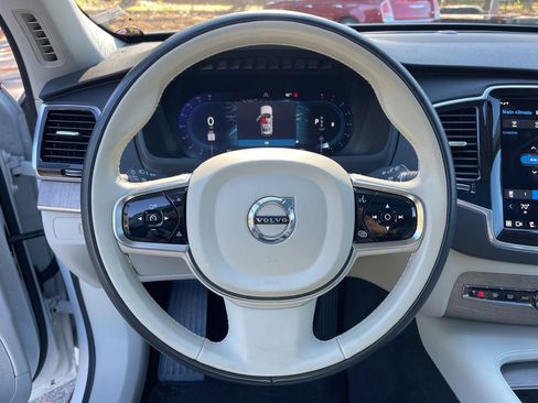 Used 2024 Volvo XC90 B6 Plus image 14