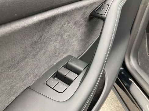 Used 2023 Tesla Model Y Long Range image 19