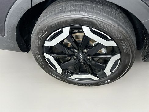 Used 2025 Kia Telluride S image 11