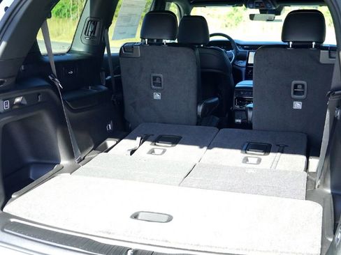 New 2025 Jeep Grand Cherokee L Limited image 30