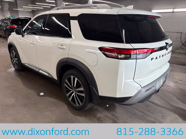 Used 2023 Nissan Pathfinder Platinum AWD/4WD image 3
