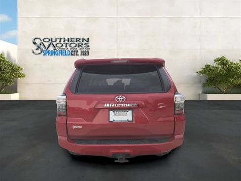 Used 2022 Toyota 4Runner SR5 Premium w/ Moonroof Package RWD image 4