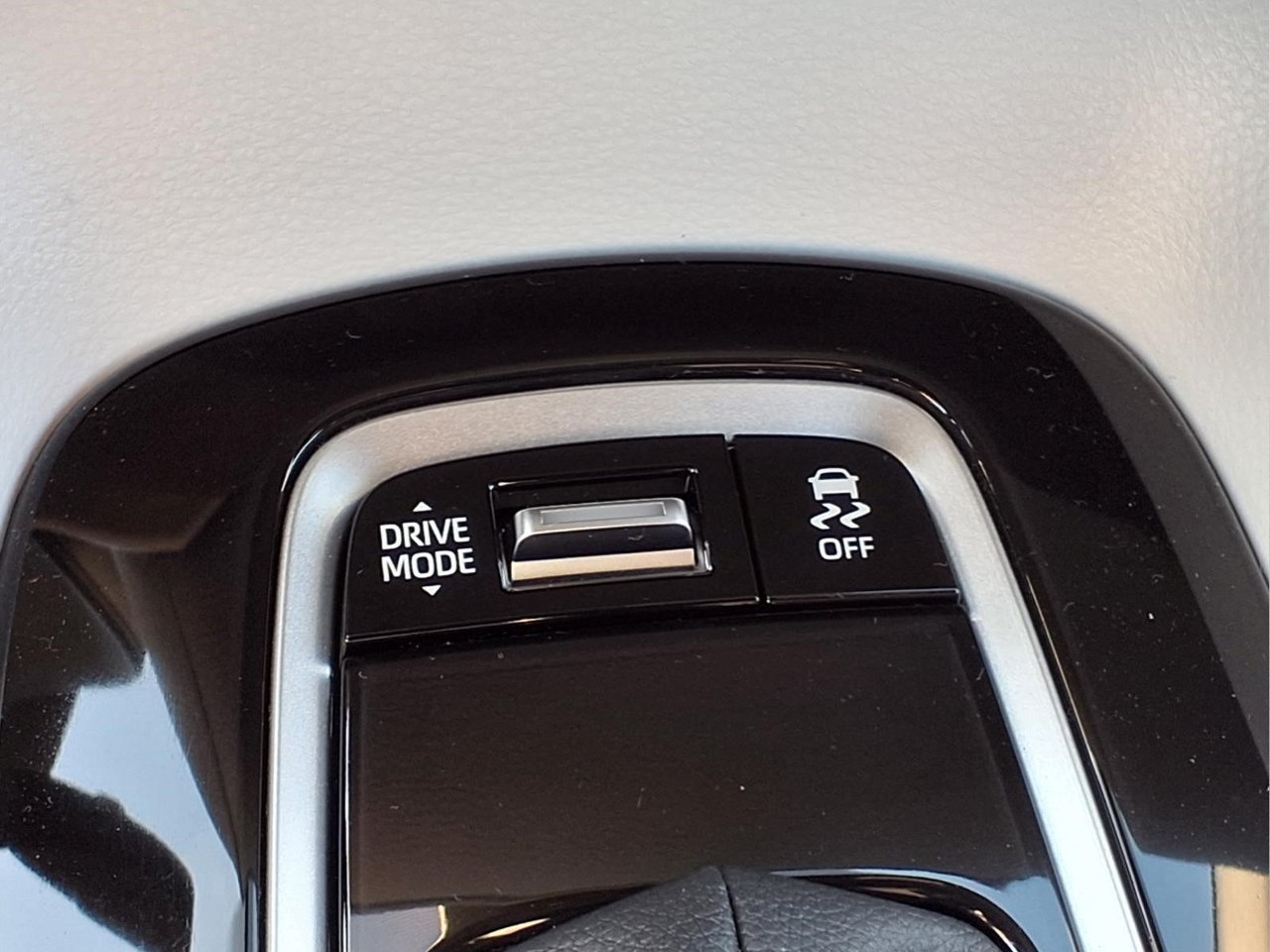 Certified 2027 Toyota Corolla SE FWD image 17