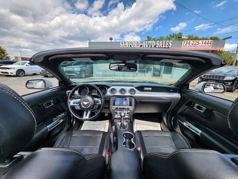 Used 2019 Ford Mustang Premium RWD image 19