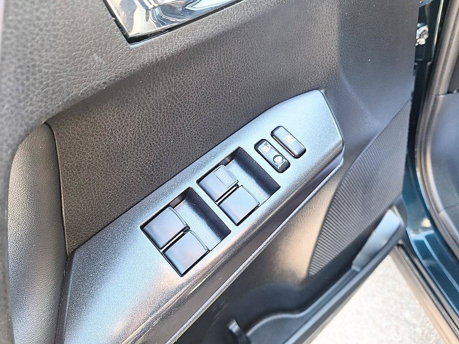 Used 2017 Toyota RAV4 XLE FWD image 10