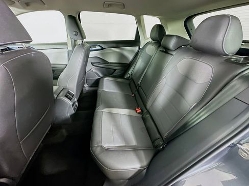 Used 2024 Volkswagen Taos SE image 31