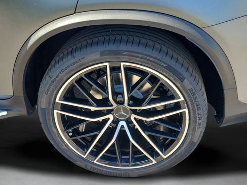 Certified 2022 Mercedes-Benz GLC 43 AMG 4MATIC image 28