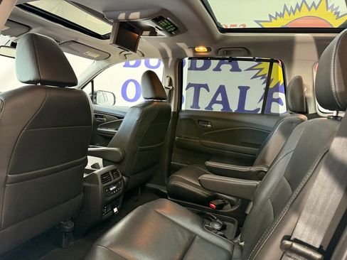 Used 2017 Honda Pilot Elite image 16