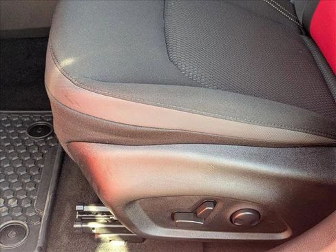 Used 2022 Jeep Renegade Latitude w/ Convenience Group image 16