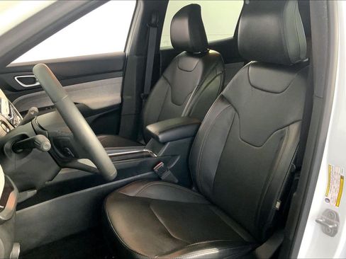 Used 2023 Jeep Compass Latitude AWD/4WD image 22