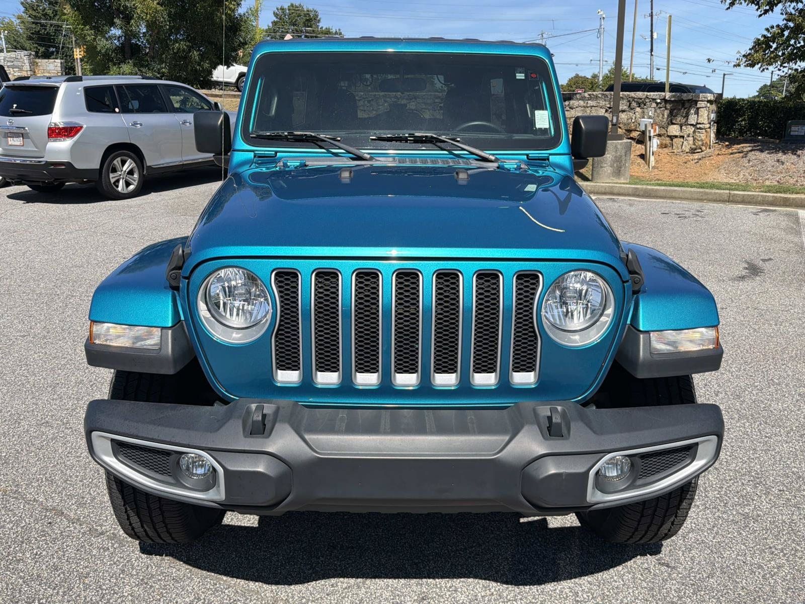 Used 2019 Jeep Wrangler Unlimited Sahara AWD/4WD image 4