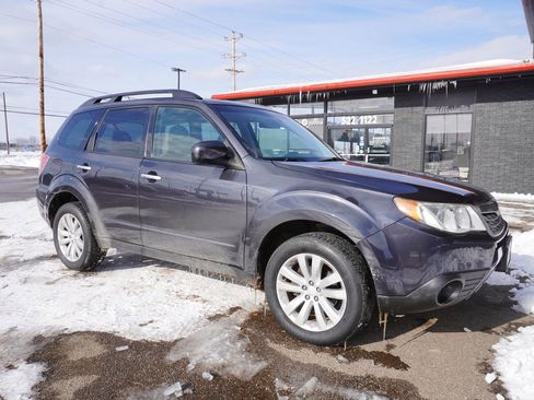 Used 2012 Subaru Forester 2.5X Premium w/ All-Weather Pkg image 10