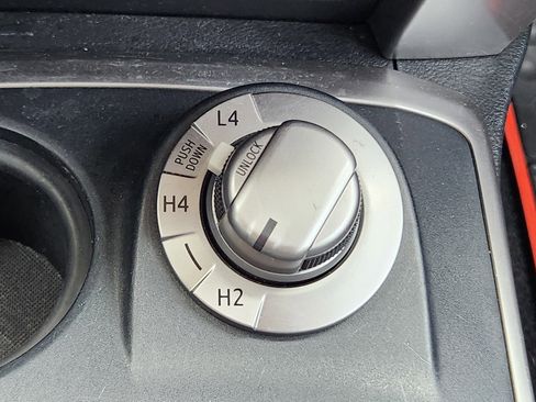 Used 2015 Toyota 4Runner SR5 Premium image 33