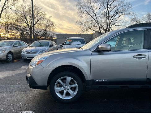 Used 2014 Subaru Outback 2.5i Premium image 21