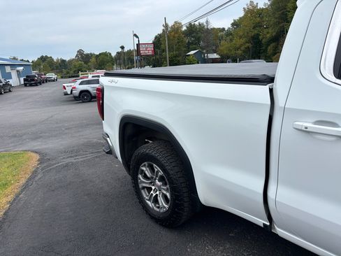Used 2021 GMC Sierra 1500 SLE image 21