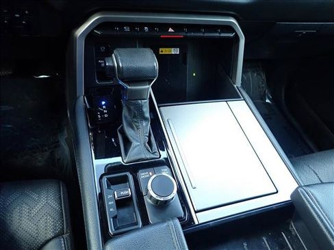 Used 2024 Toyota Sequoia Limited AWD/4WD image 22