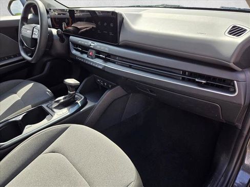 Used 2025 Kia K4 LXS image 19