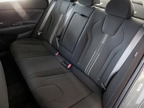 Used 2024 Hyundai Elantra SEL w/ Convenience Package image 20