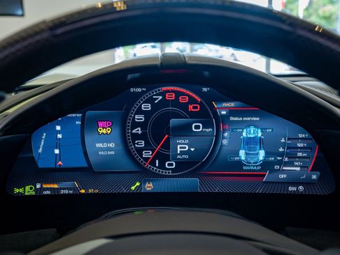 Used 2024 Ferrari Roma Spider image 15