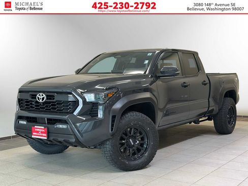 Certified 2025 Toyota Tacoma TRD Off-Road w/ TRD Off Road Premium Package AWD/4WD image 2