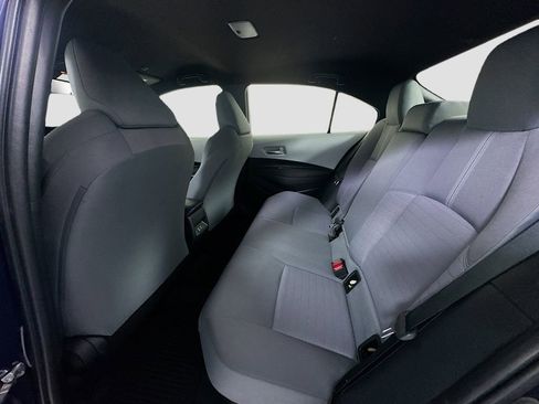 Used 2025 Toyota Corolla SE w/ Convenience Package image 18