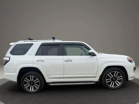 Used 2017 Toyota 4Runner Limited AWD/4WD image 3