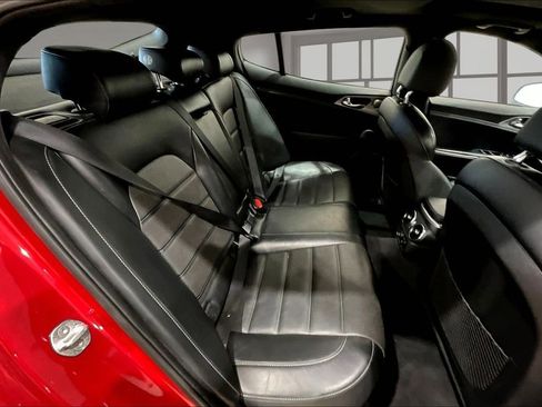 Used 2018 Kia Stinger GT2 AWD/4WD image 27