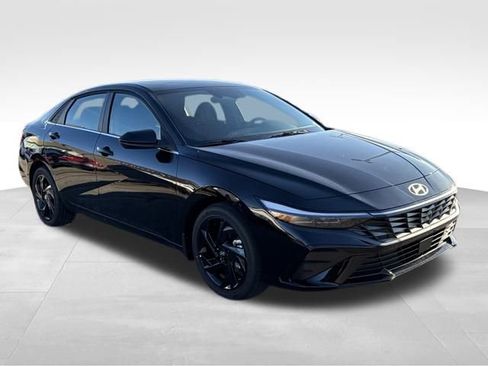 New 2026 Hyundai Elantra SEL Sport image 7