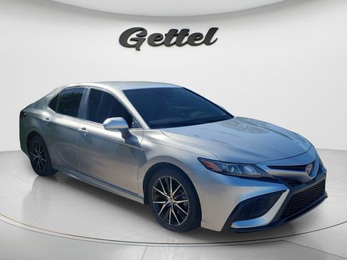 Certified 2023 Toyota Camry SE FWD image 3