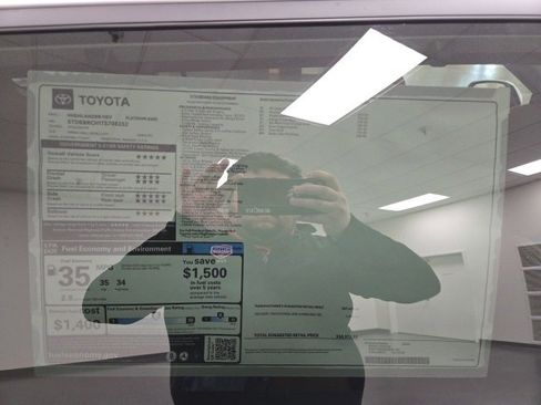 New 2026 Toyota Highlander Platinum image 7