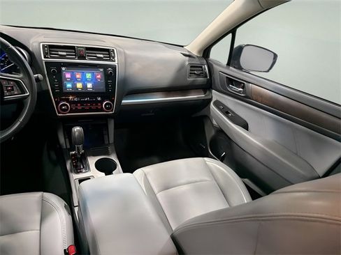 Used 2018 Subaru Outback 2.5i Limited image 30