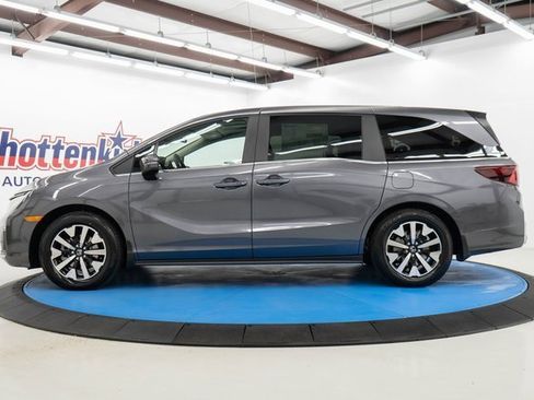 New 2026 Honda Odyssey EX-L image 5
