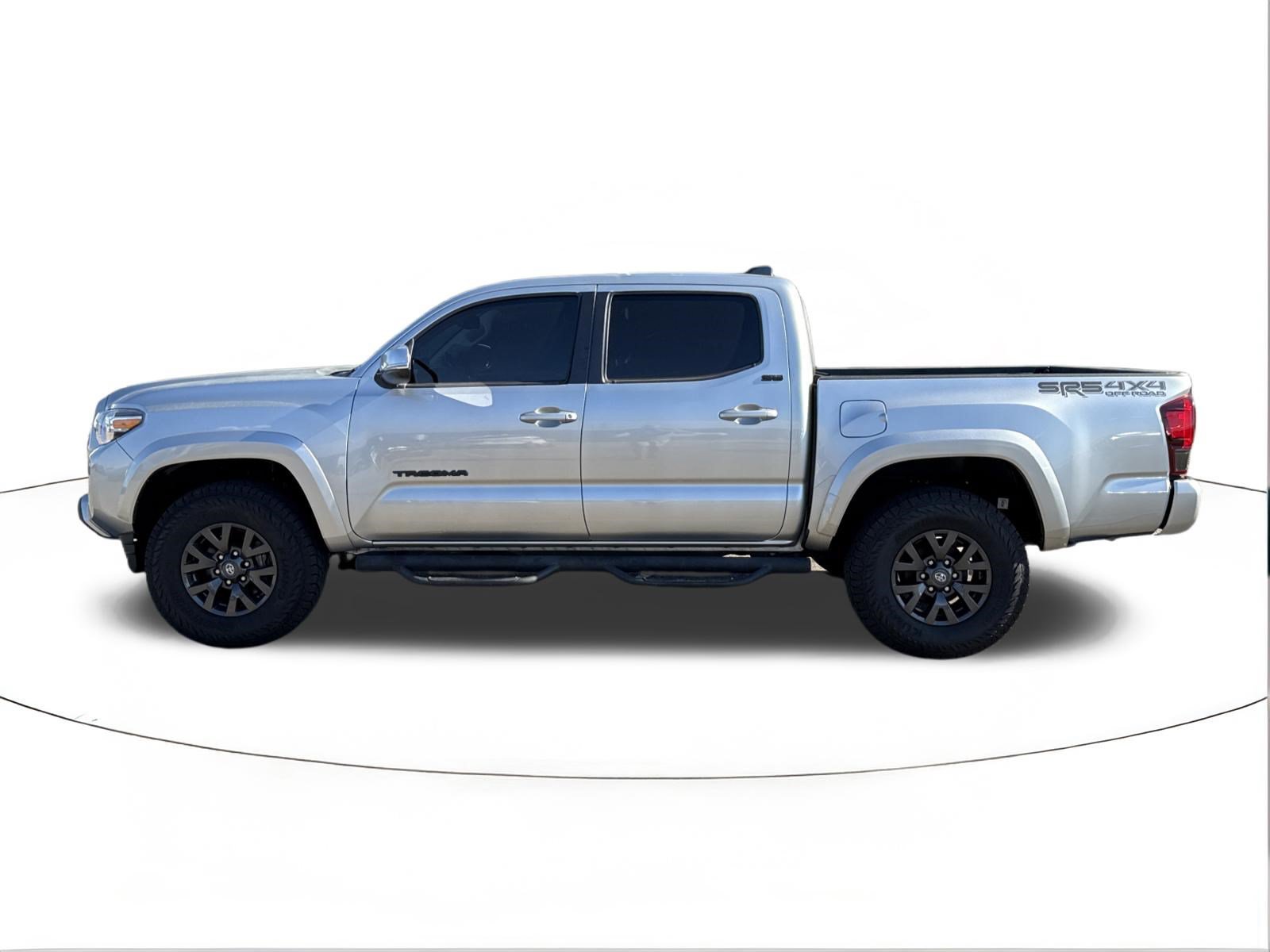 Used 2022 Toyota Tacoma SR5 w/ Technology Package RWD image 6