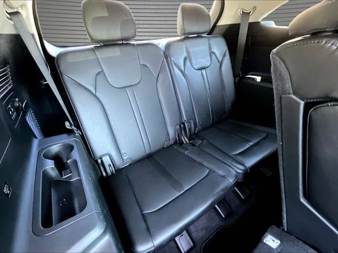 Used 2023 Kia Sorento S w/ Panoramic Sunroof Package AWD/4WD image 17