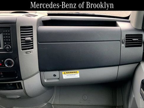 Used 2016 Mercedes-Benz Sprinter 2500 image 17