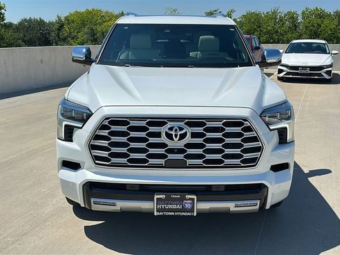 Used 2023 Toyota Sequoia Capstone AWD/4WD image 11