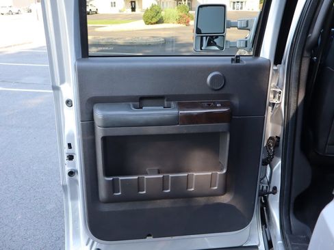 Used 2015 Ford F350 Platinum w/ Platinum Package AWD/4WD image 24