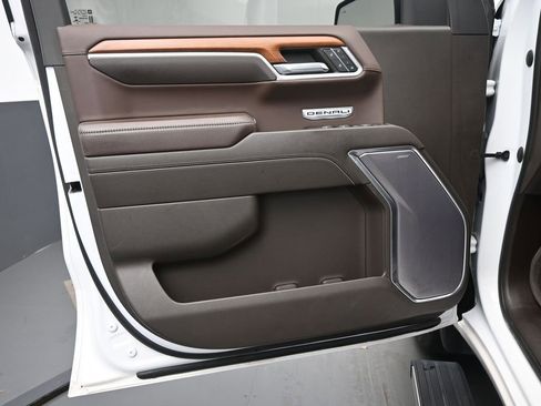 Used 2022 GMC Sierra 1500 Denali w/ Denali Reserve Package image 12