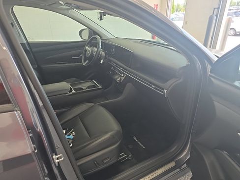 Used 2025 Hyundai Tucson Limited AWD/4WD image 9