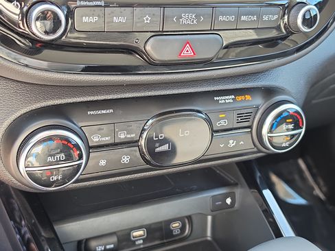 Used 2024 Kia Soul EX FWD image 24