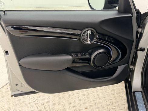 Used 2023 MINI Cooper 4-Door Hardtop image 23