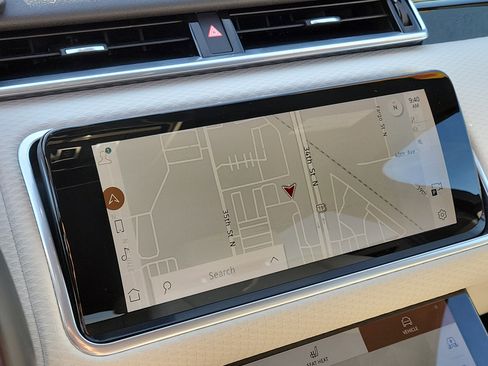 Used 2022 Land Rover Range Rover Velar R-Dynamic S image 25