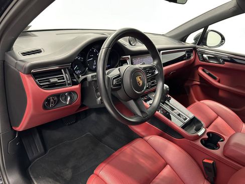 Used 2022 Porsche Macan AWD/4WD image 4