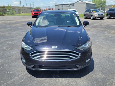 Used 2020 Ford Fusion SE w/ Equipment Group 151A FWD image 4