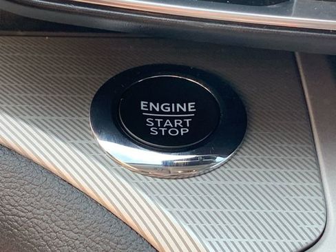 Used 2023 Ford Explorer XLT w/ Equipment Group 202A image 37