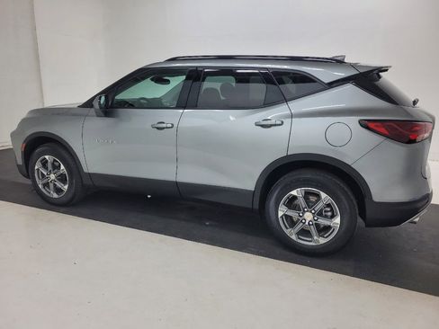 Used 2024 Chevrolet Blazer LT w/ Convenience Package FWD image 3