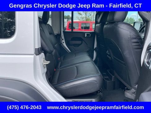 Used 2024 Jeep Wrangler Unlimited AWD/4WD image 27